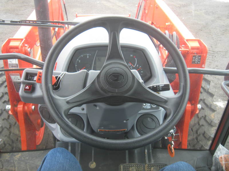 Tractors - Farm  Kubota M4-071 Tractor Photo